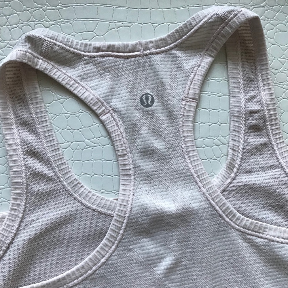 Lululemon tank top size 4
